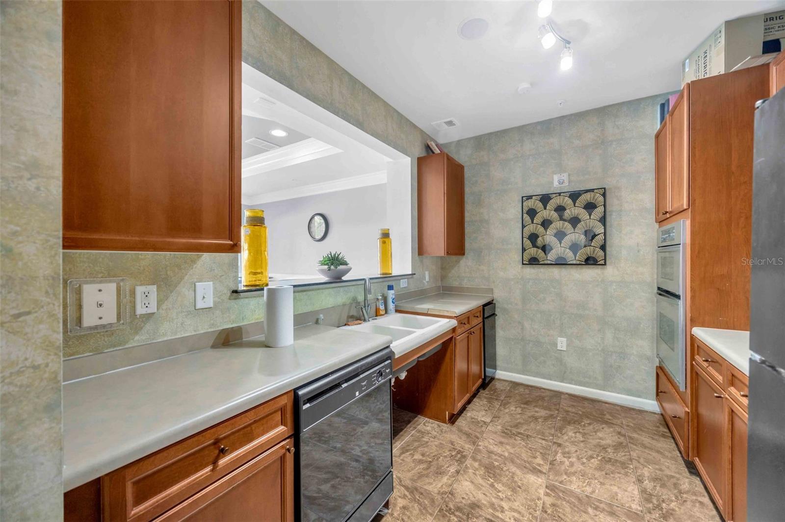 Image 31 of 41 For 4221 Spruce Street 2217