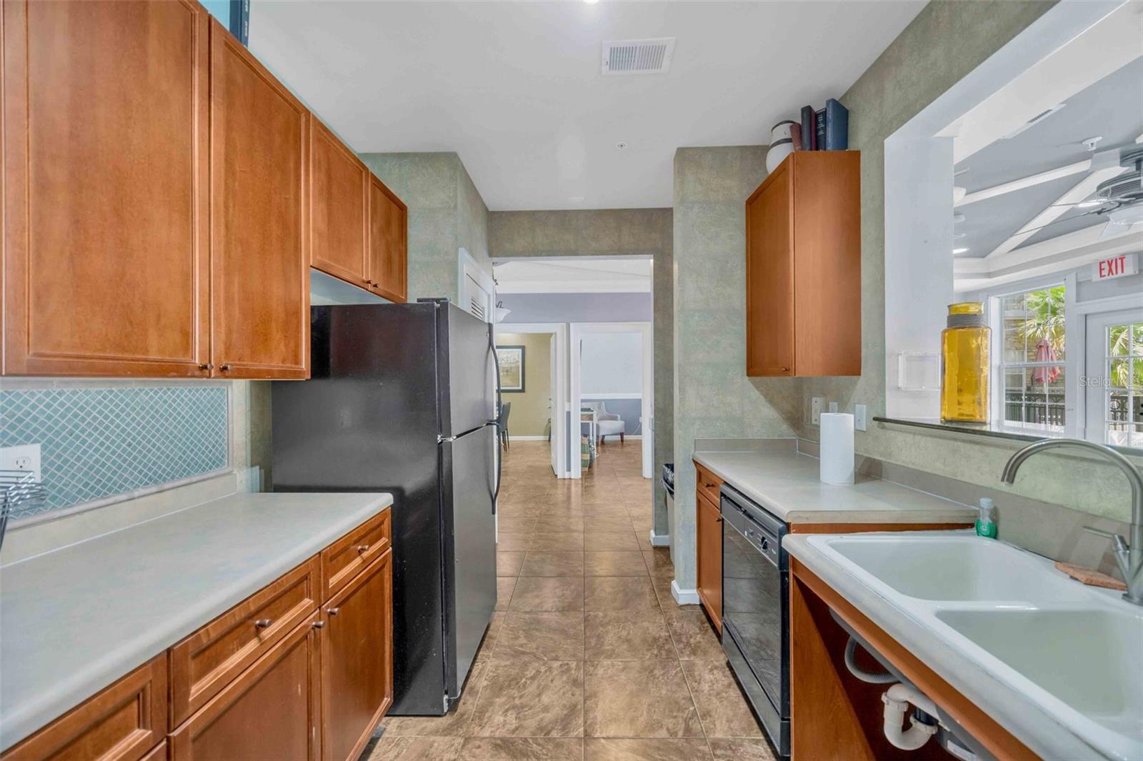 Image 32 of 41 For 4221 Spruce Street 2217