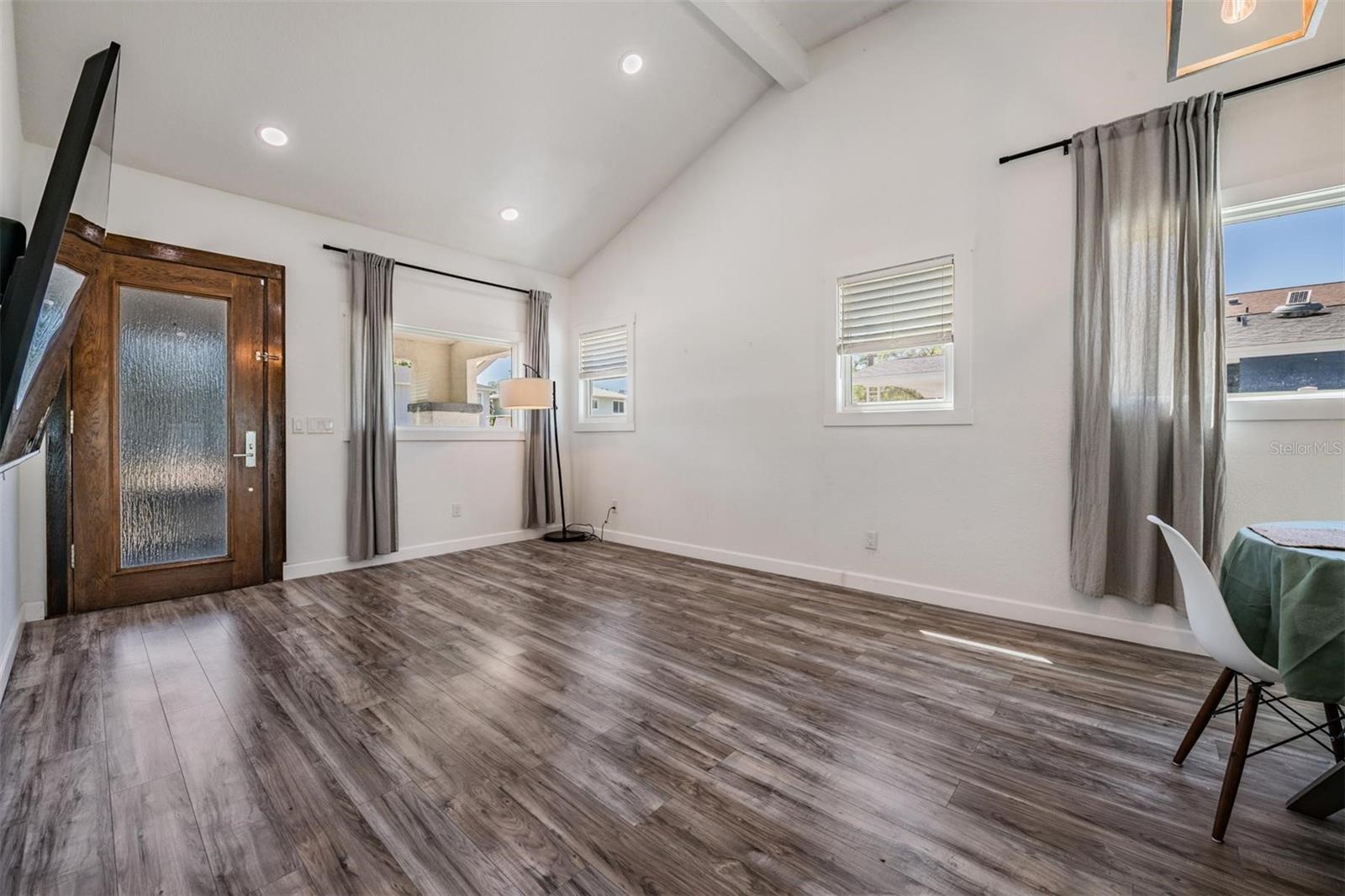 Image 10 of 46 For 1875 Michigan Avenue Ne