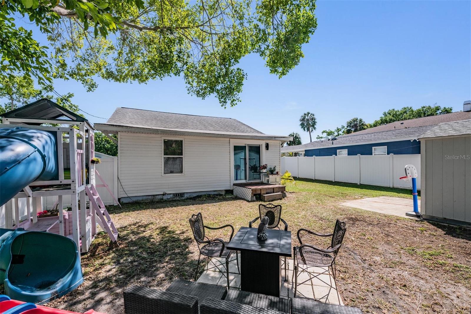 Image 35 of 46 For 1875 Michigan Avenue Ne