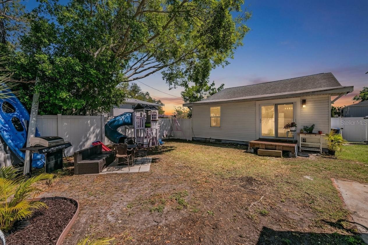 Image 39 of 46 For 1875 Michigan Avenue Ne