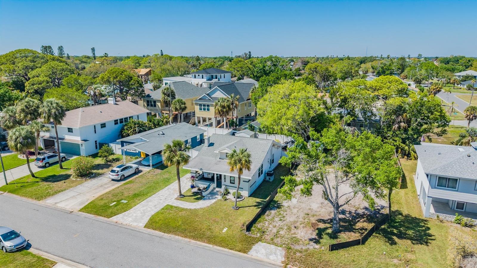 Image 5 of 46 For 1875 Michigan Avenue Ne