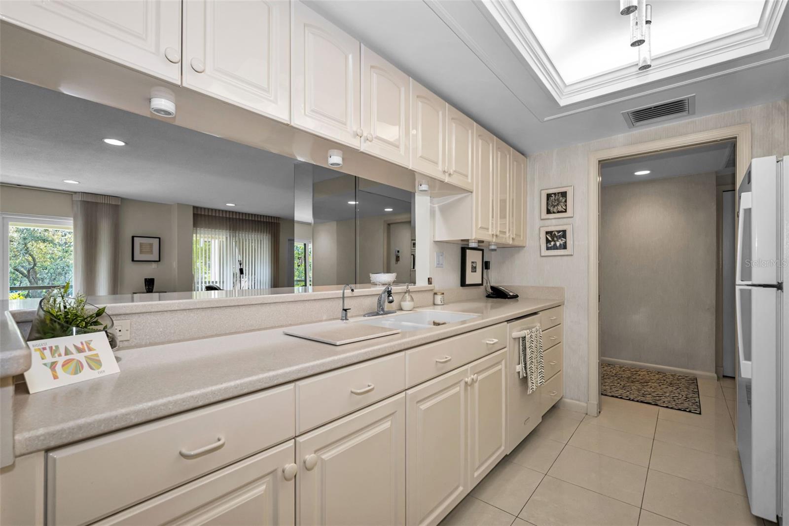 Image 14 of 100 For 36750 Us Highway 19  26-204