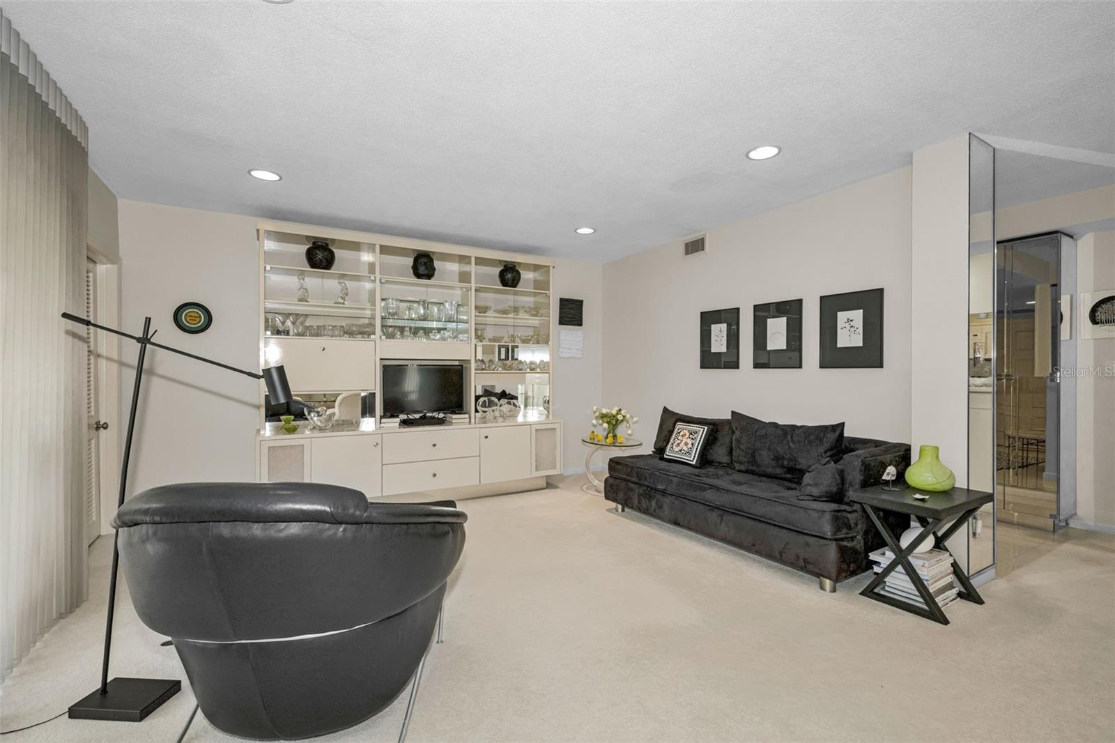 Image 17 of 100 For 36750 Us Highway 19  26-204