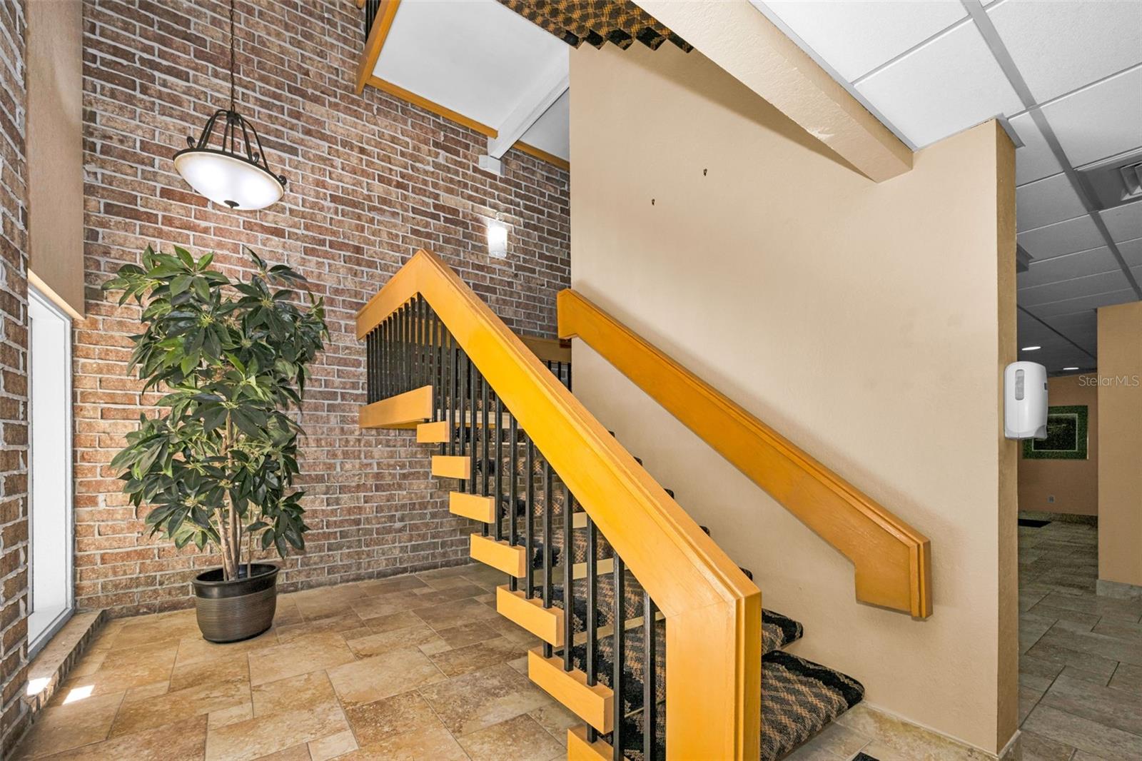 Image 47 of 100 For 36750 Us Highway 19  26-204