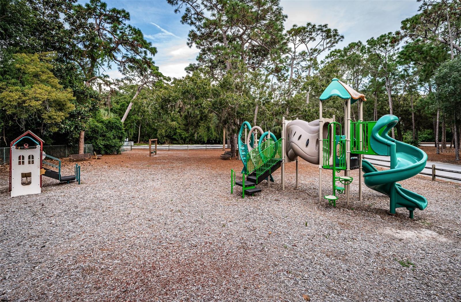 Image 89 of 100 For 36750 Us Highway 19  26-204