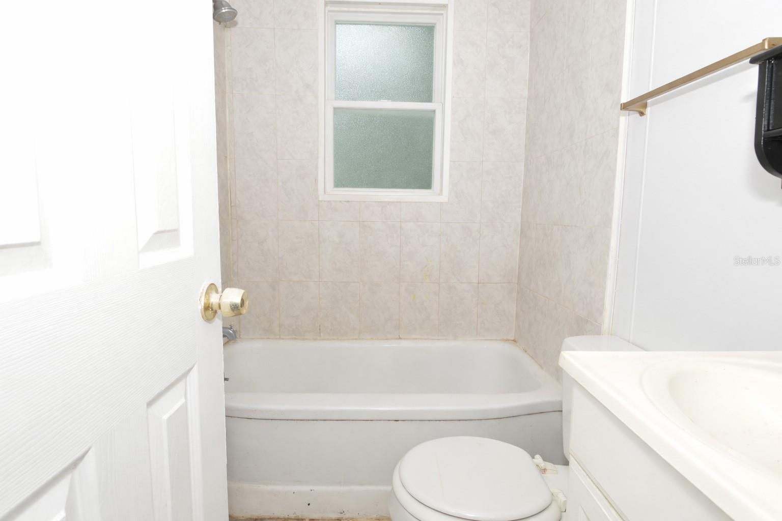 Image 24 of 65 For 6855 Dartmouth Avenue N