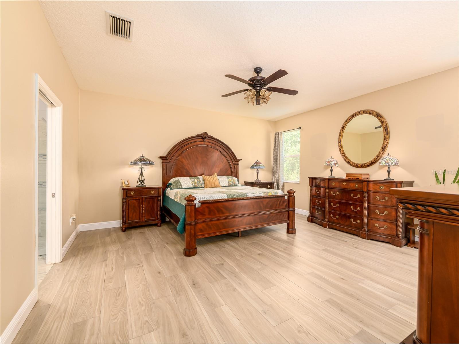 Image 17 of 76 For 10515 Canary Isle Drive