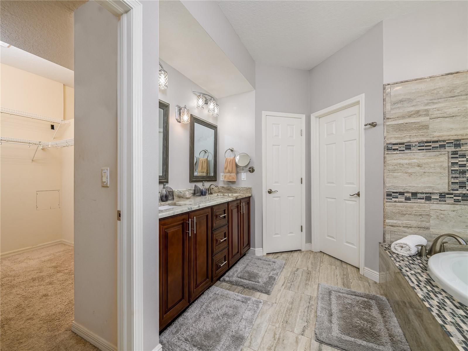 Image 24 of 76 For 10515 Canary Isle Drive