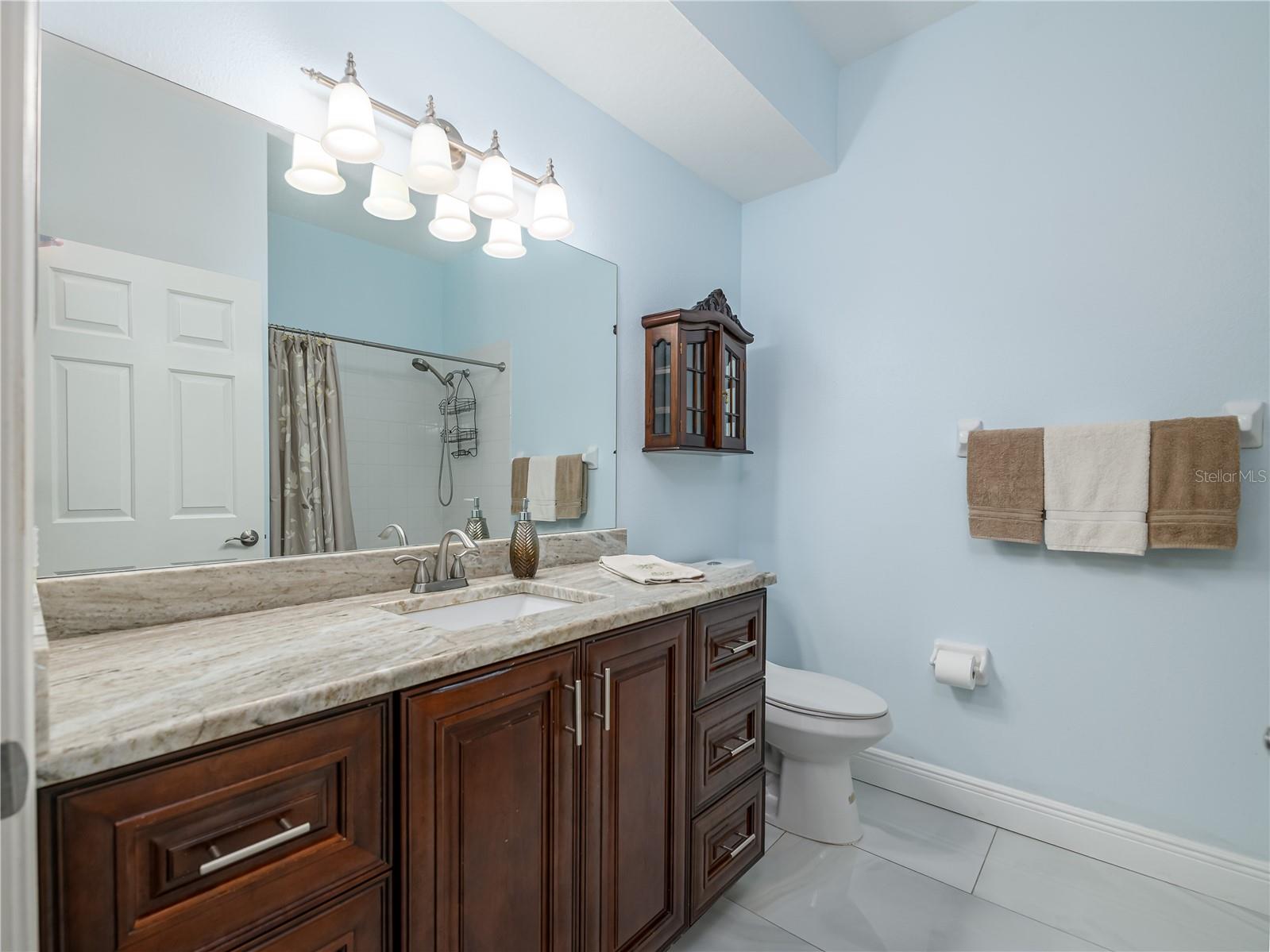 Image 32 of 76 For 10515 Canary Isle Drive