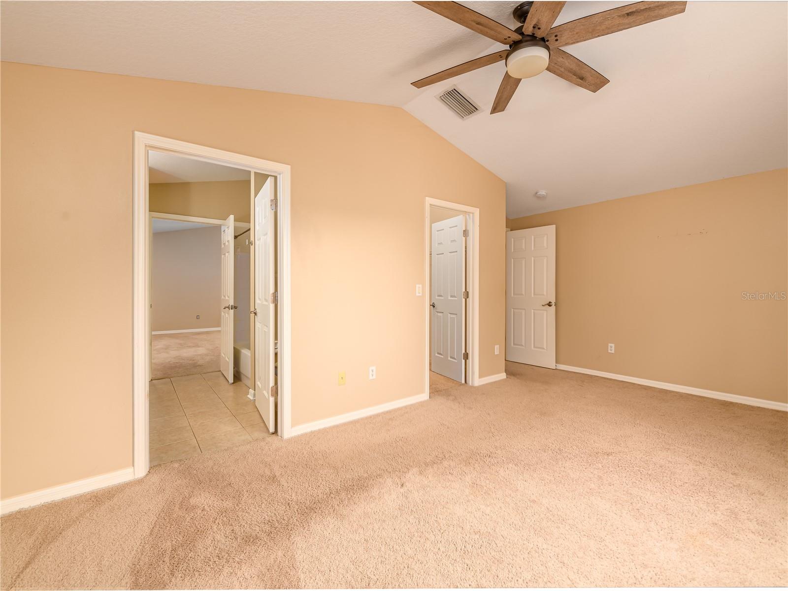 Image 39 of 76 For 10515 Canary Isle Drive