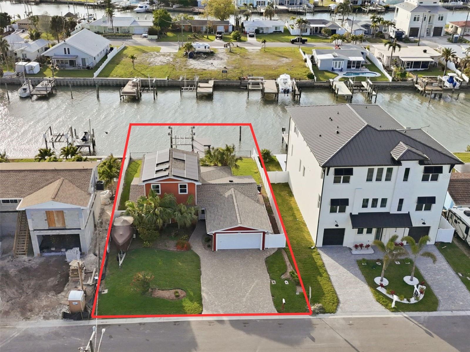 Image 2 of 48 For 532 Crystal Drive