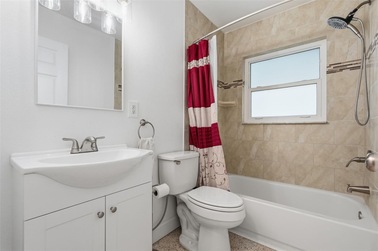 Image 20 of 48 For 532 Crystal Drive