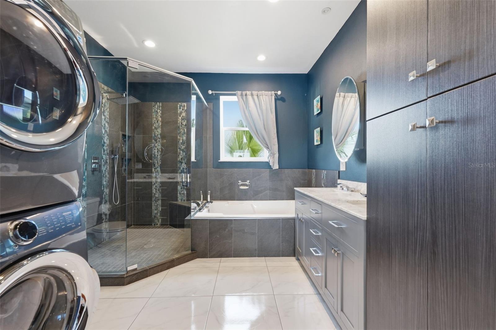 Image 27 of 48 For 532 Crystal Drive