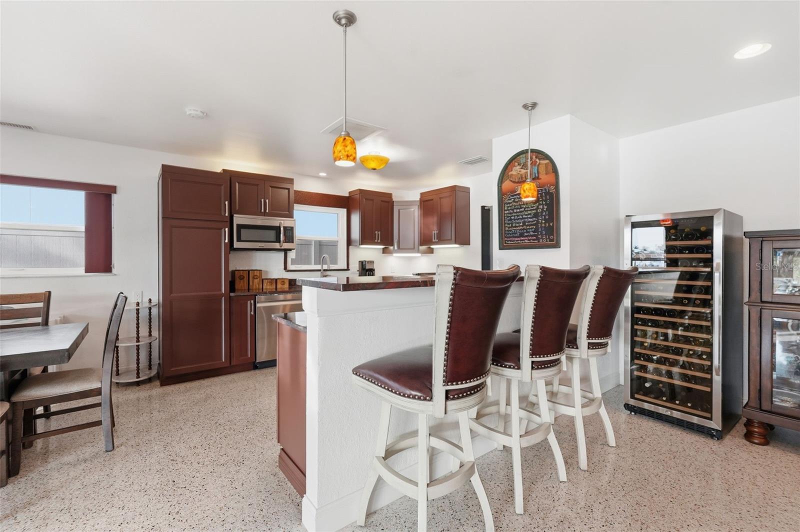 Image 8 of 48 For 532 Crystal Drive