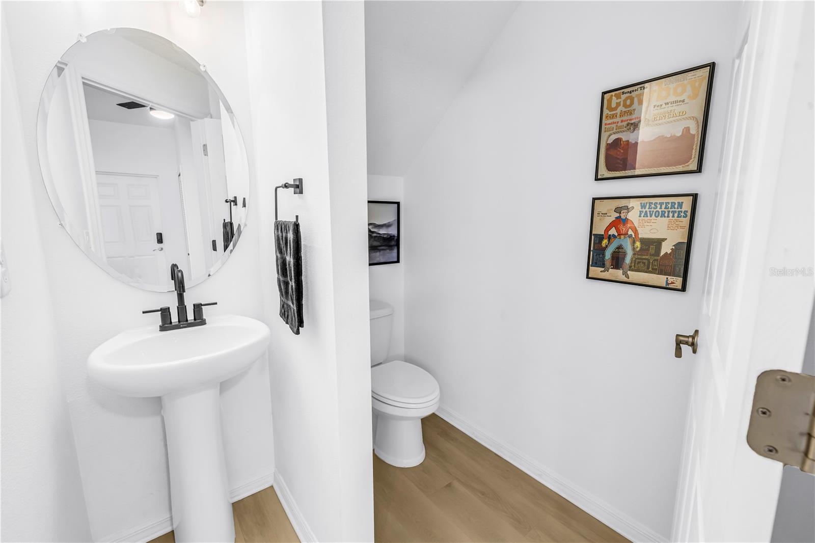 Image 10 of 33 For 429 Lorraine Leland Street