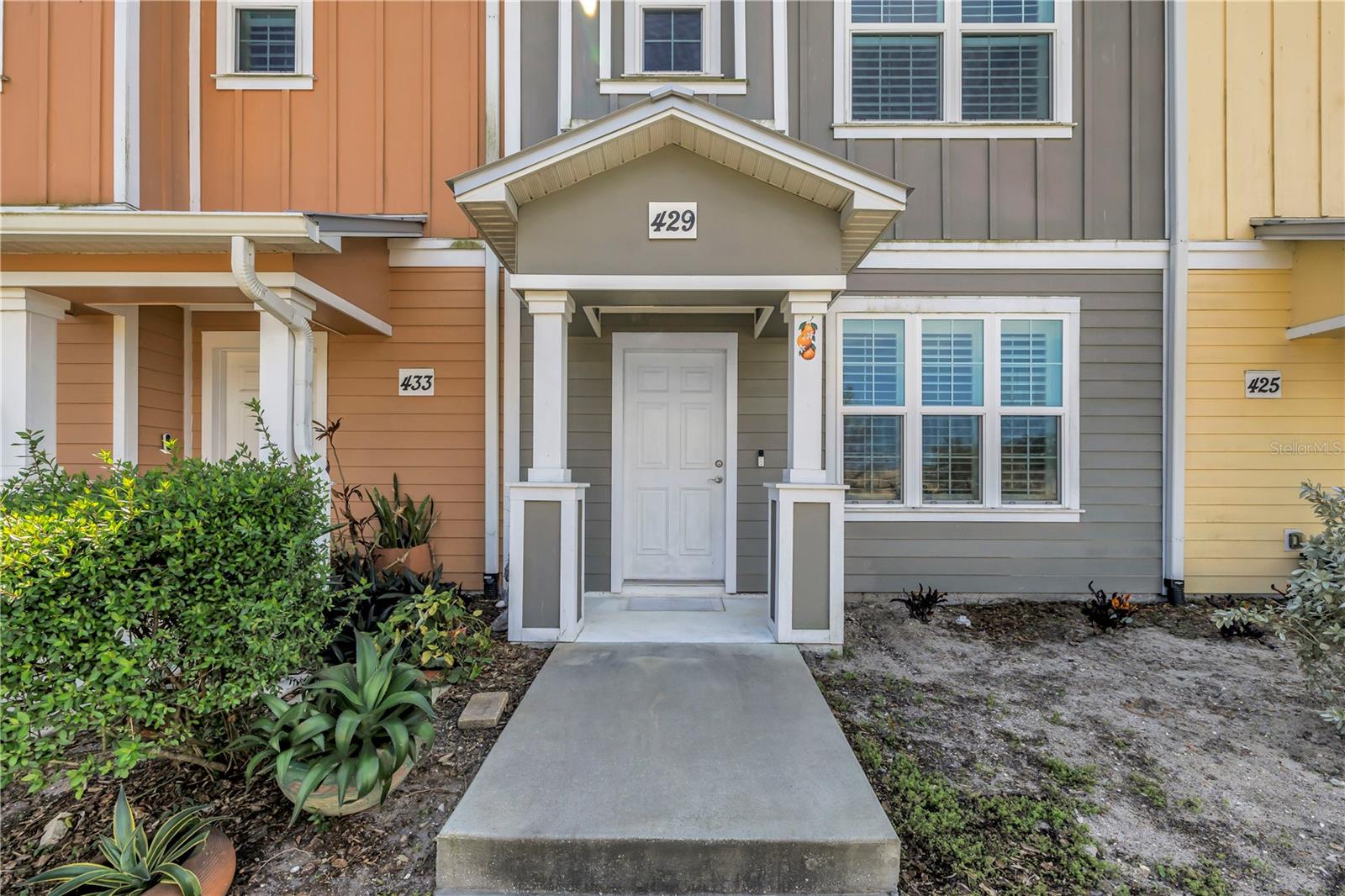 Image 4 of 33 For 429 Lorraine Leland Street