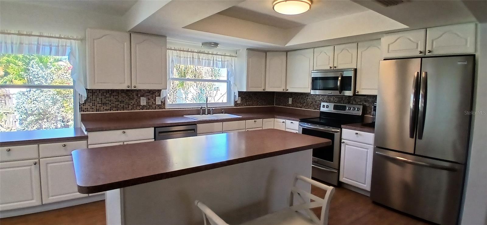 Image 14 of 39 For 4397 Harbor Hills Drive