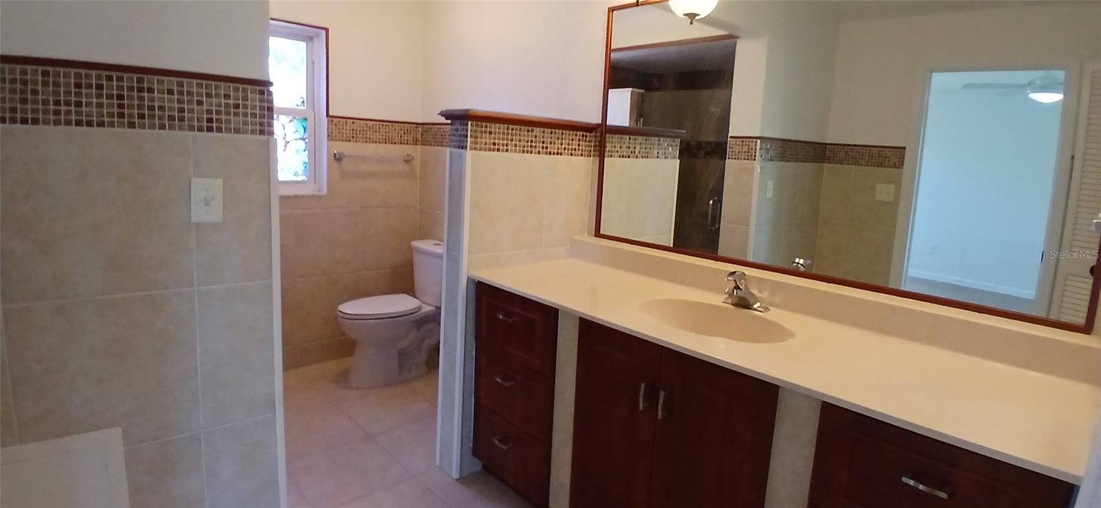 Image 20 of 39 For 4397 Harbor Hills Drive