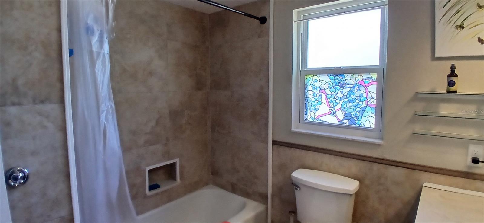 Image 22 of 39 For 4397 Harbor Hills Drive