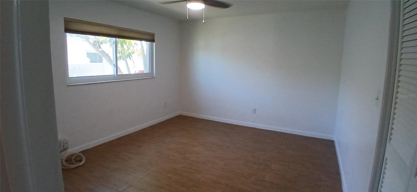 Image 23 of 39 For 4397 Harbor Hills Drive