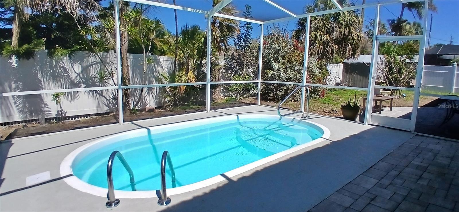 Image 27 of 39 For 4397 Harbor Hills Drive