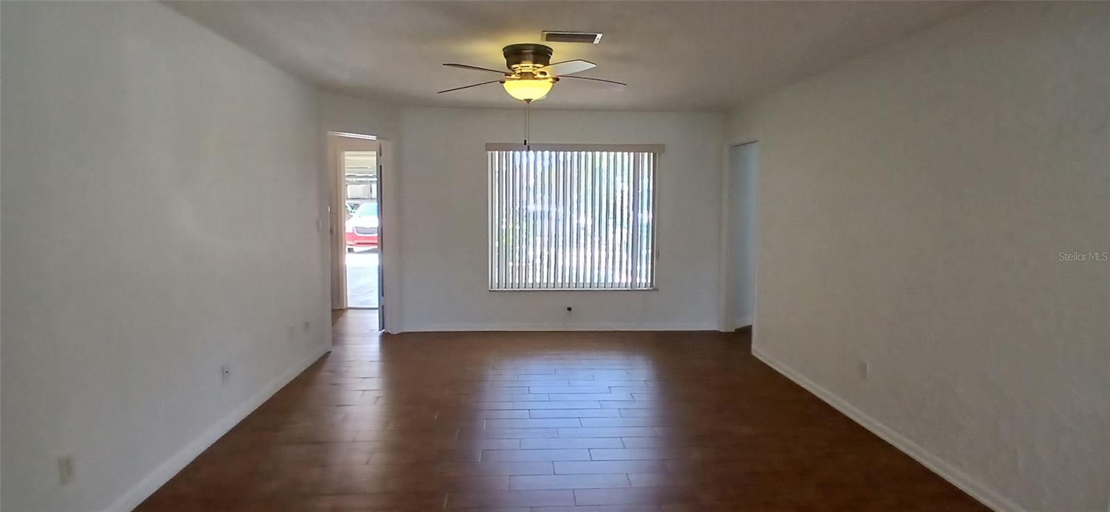 Image 8 of 39 For 4397 Harbor Hills Drive