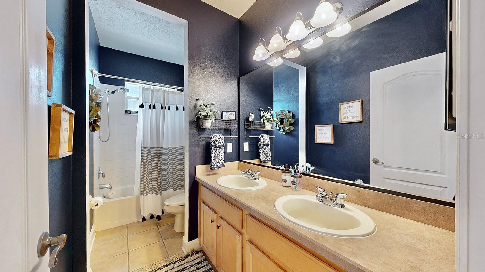 Image 45 of 80 For 310 Manns Harbor Drive