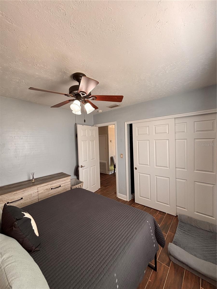 Image 12 of 24 For 745 52nd Avenue N