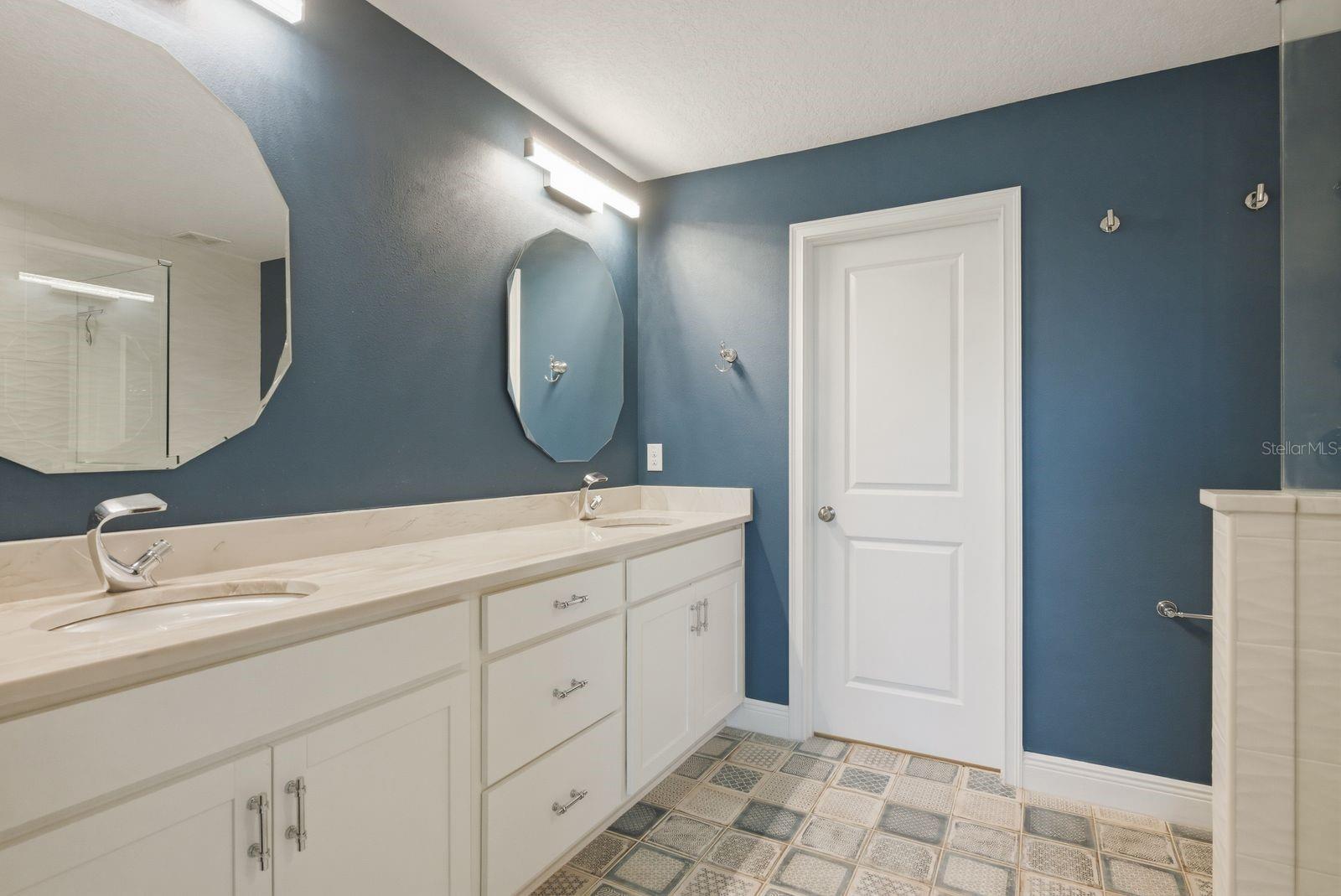 Image 21 of 55 For 1008 Mango Court