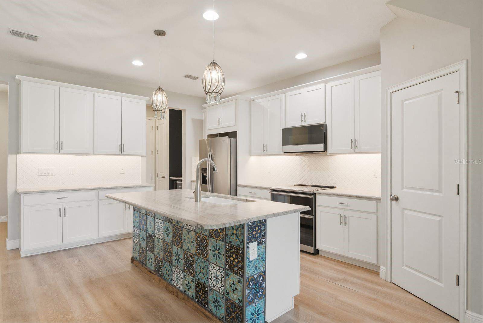 Image 6 of 55 For 1008 Mango Court