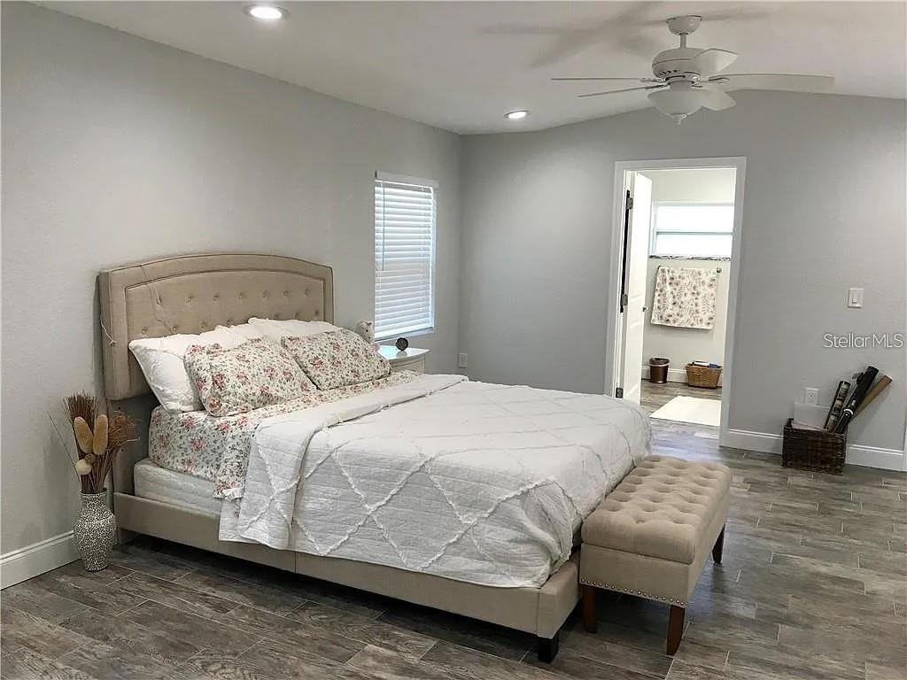 Image 10 of 22 For 605 45th Avenue N