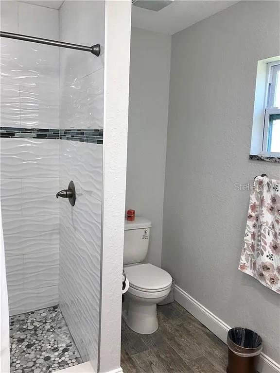 Image 14 of 22 For 605 45th Avenue N