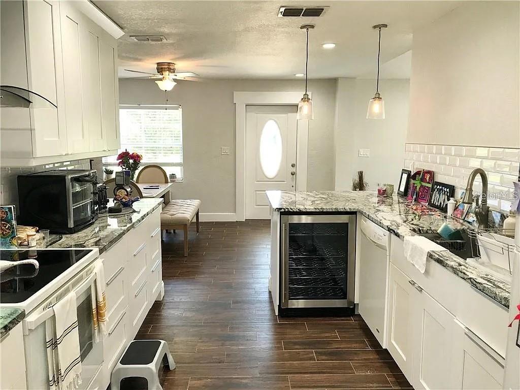 Image 7 of 22 For 605 45th Avenue N