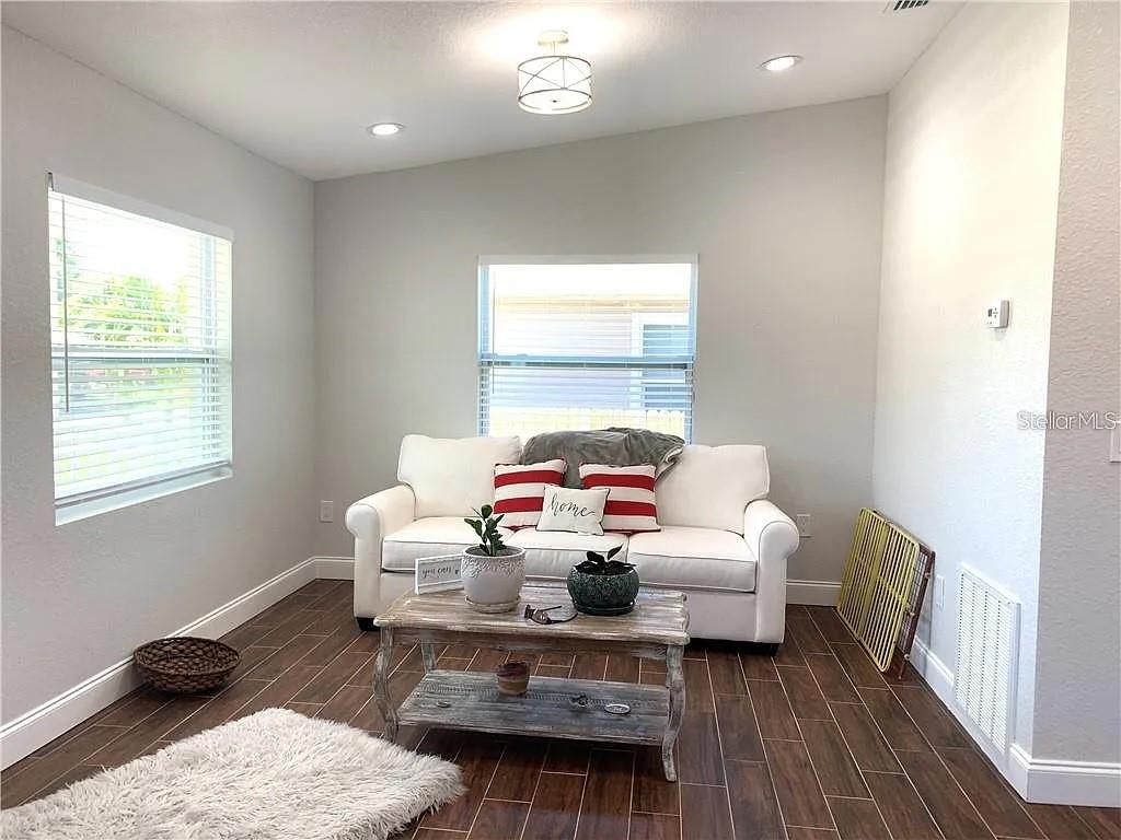 Image 8 of 22 For 605 45th Avenue N