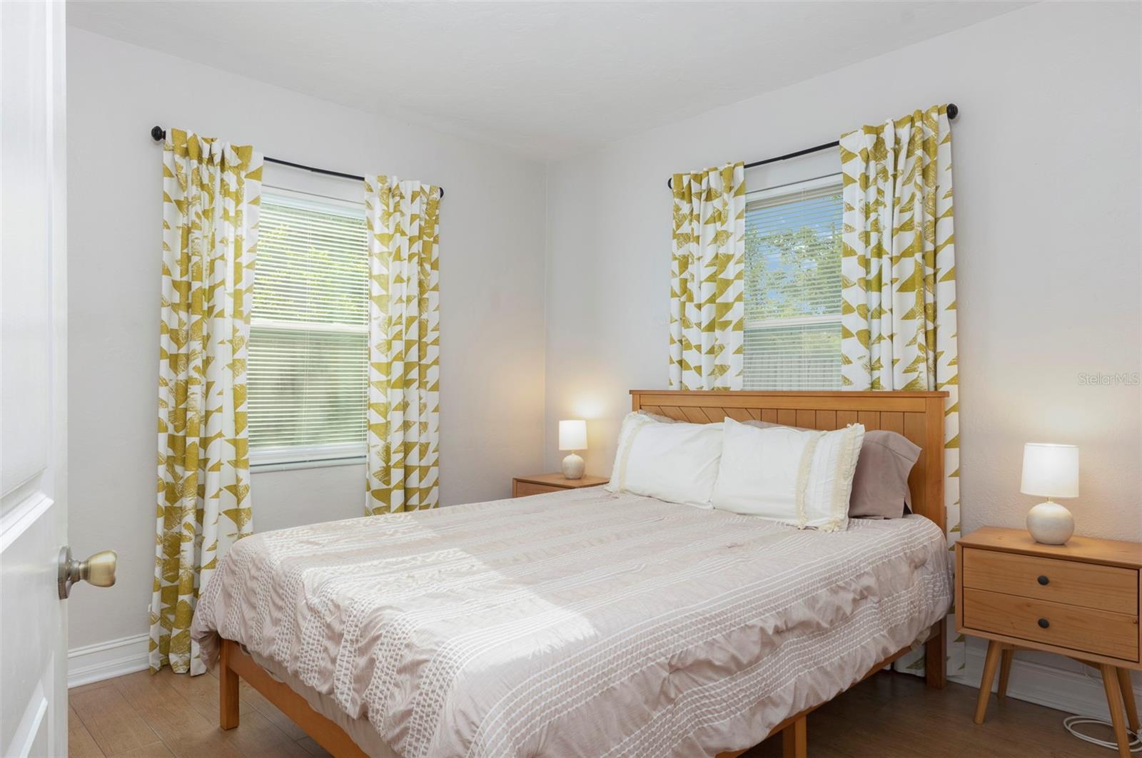 Image 14 of 33 For 3510 4th Avenue N