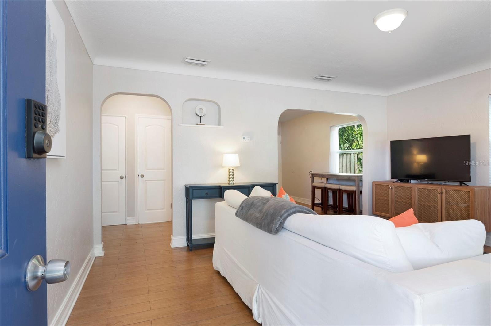 Image 3 of 33 For 3510 4th Avenue N