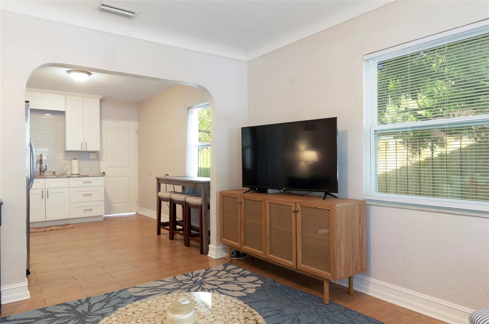 Image 8 of 33 For 3510 4th Avenue N