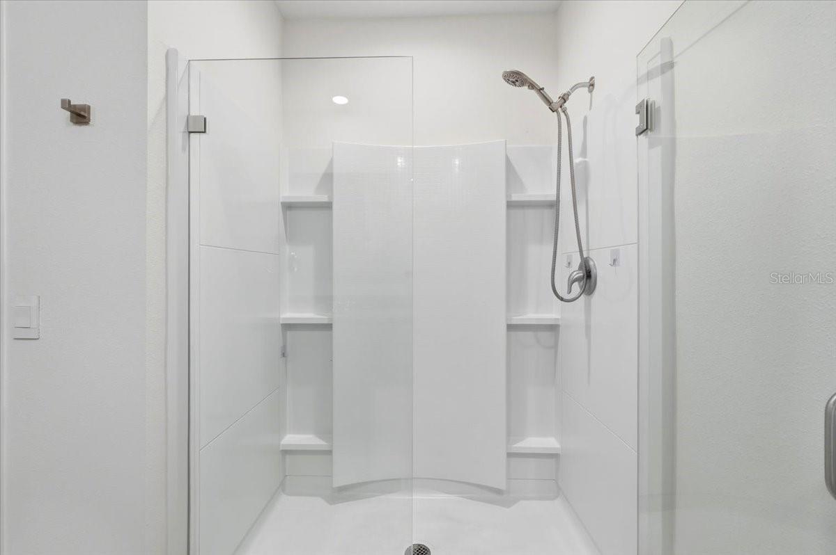 Image 21 of 49 For 2829 Grandbury Grove Road