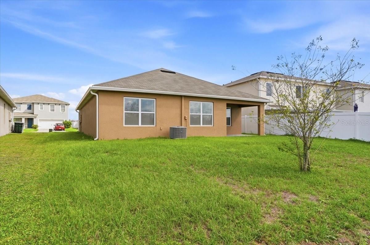 Image 37 of 49 For 2829 Grandbury Grove Road