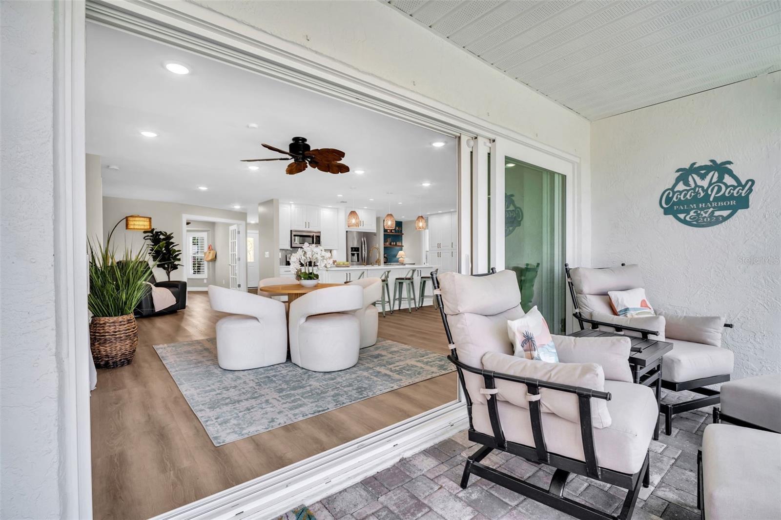 Listing photo id 10 for 1369 Gillespie Drive N