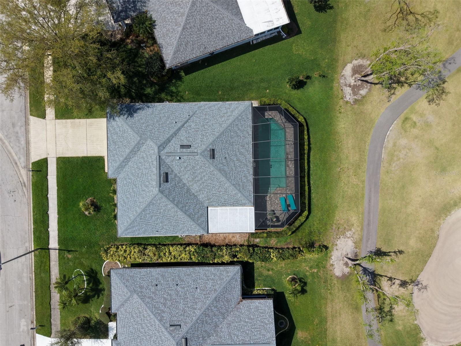 Listing photo id 44 for 1369 Gillespie Drive N