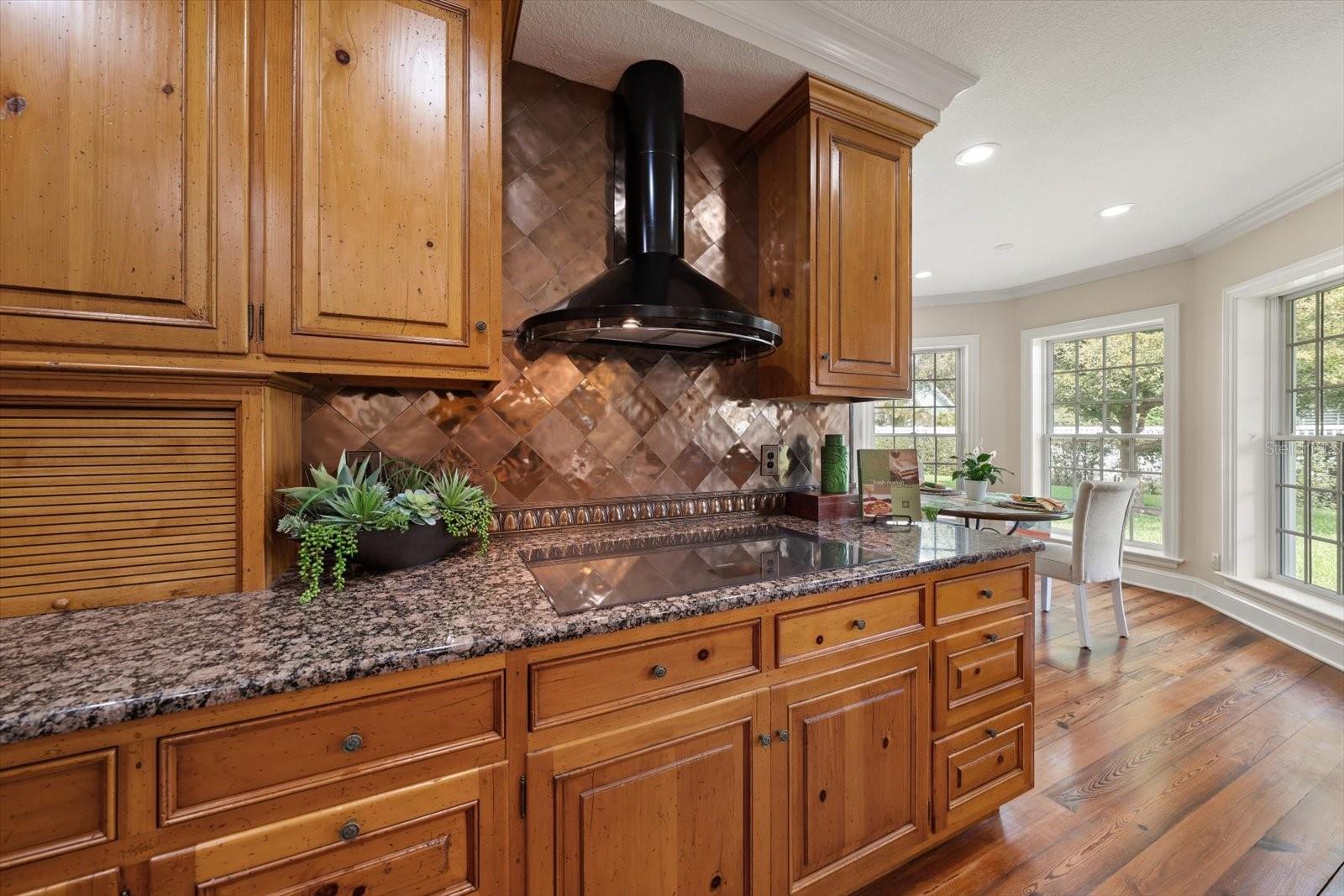 Image 23 of 75 For 1205 Palm View Avenue