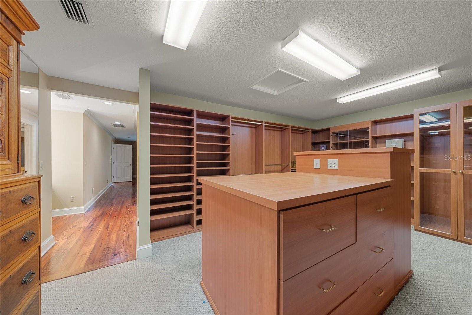 Image 41 of 75 For 1205 Palm View Avenue