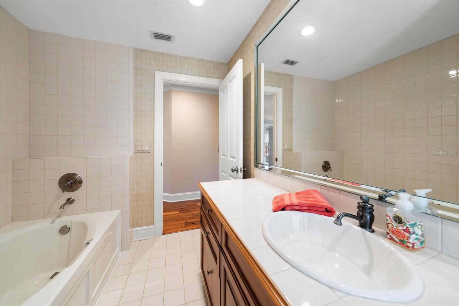 Image 47 of 75 For 1205 Palm View Avenue