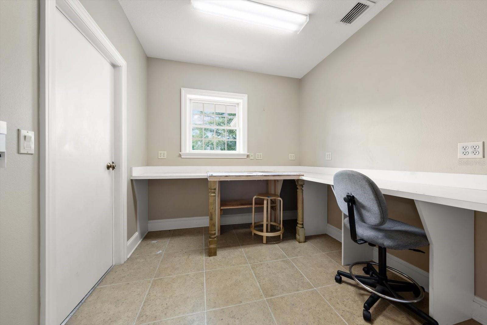 Image 51 of 75 For 1205 Palm View Avenue