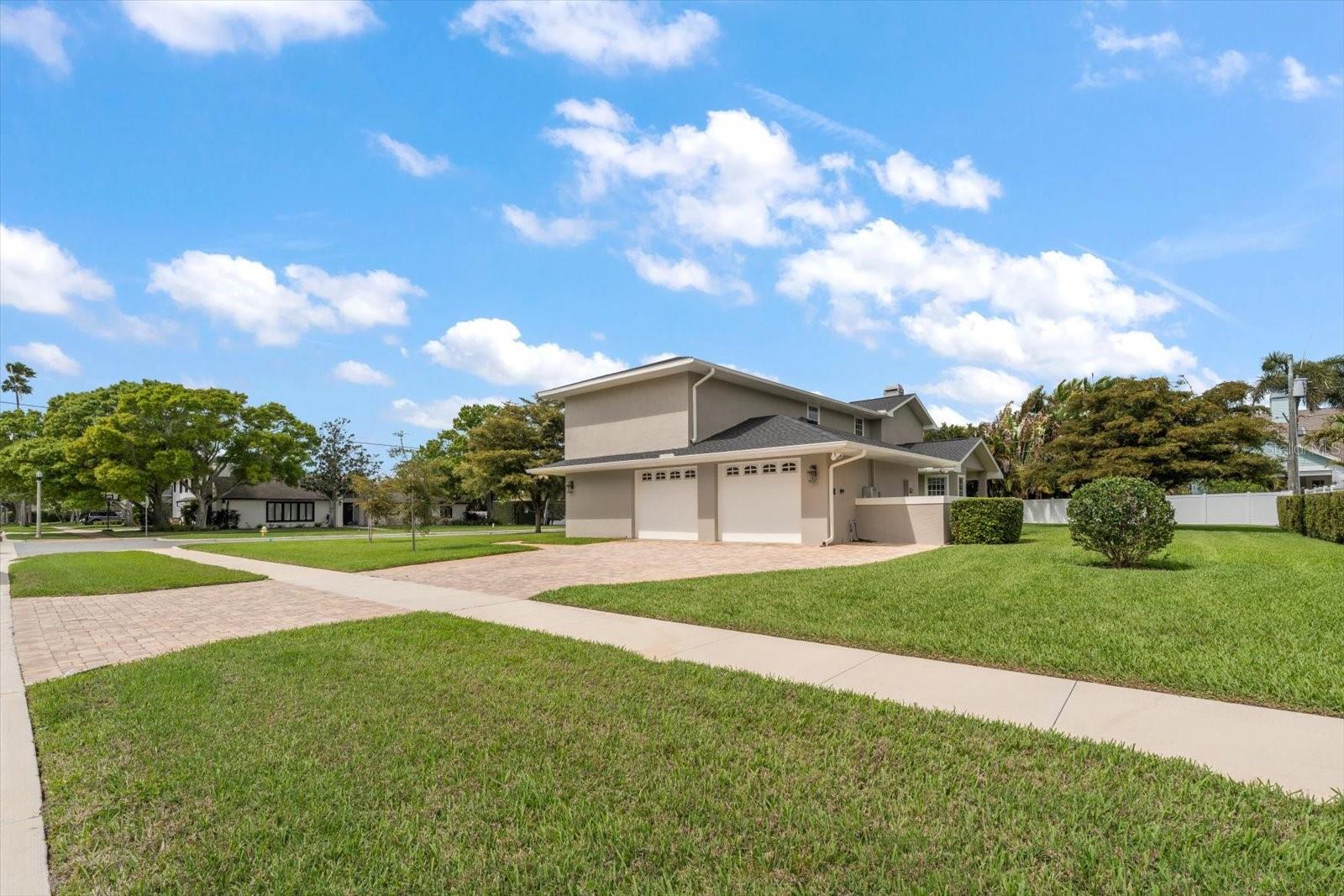 Image 58 of 75 For 1205 Palm View Avenue