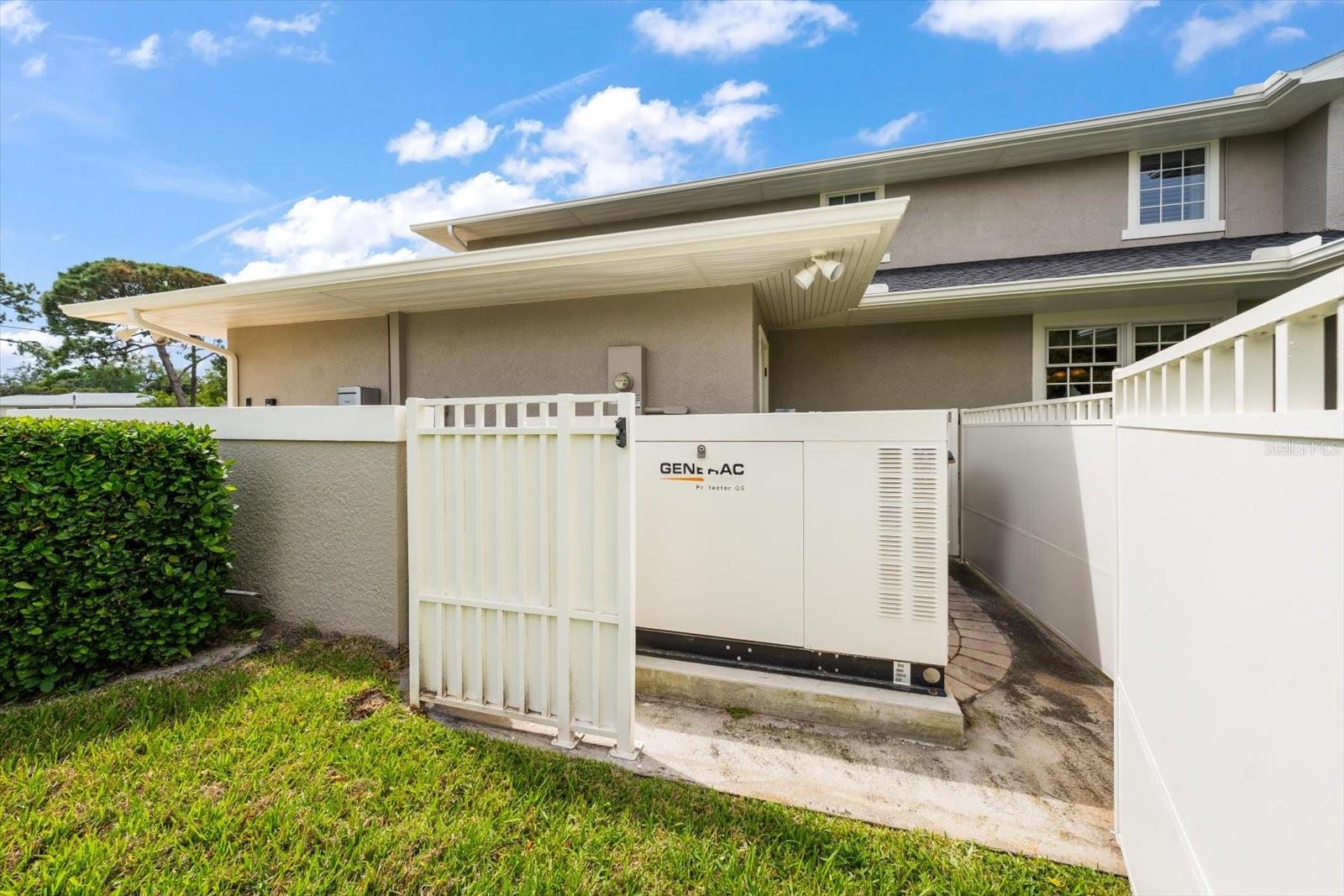 Image 60 of 75 For 1205 Palm View Avenue