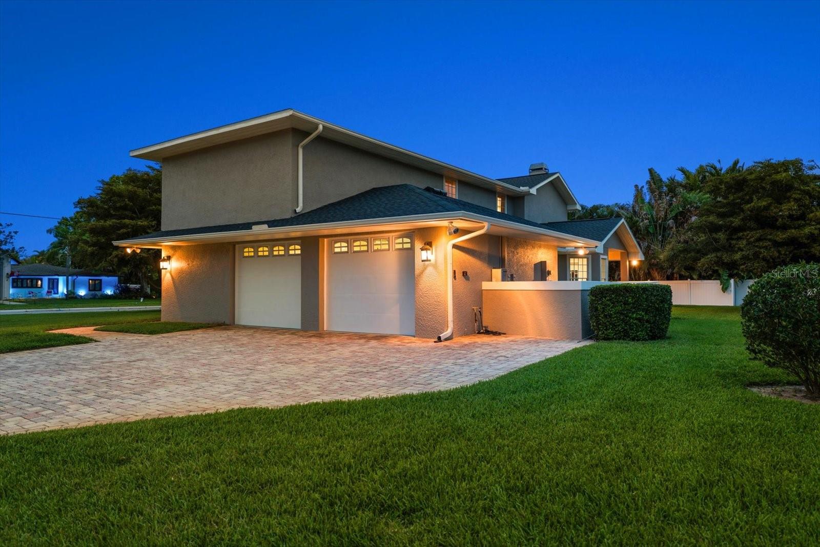 Image 65 of 75 For 1205 Palm View Avenue