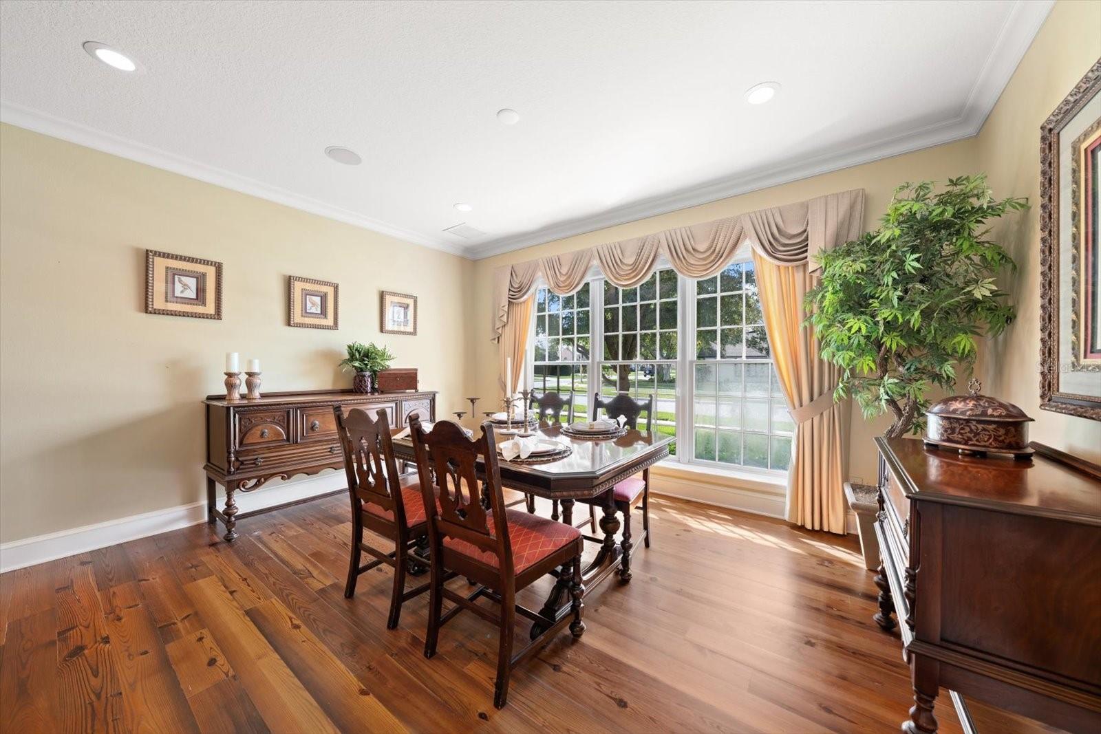 Image 9 of 75 For 1205 Palm View Avenue